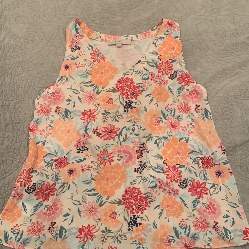 NWOT Loft floral tank